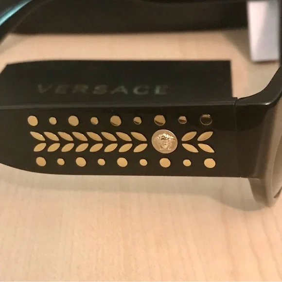 VERSACE SUNGLASSES NIB sunglasses for women Black cateye / gold + Versace case